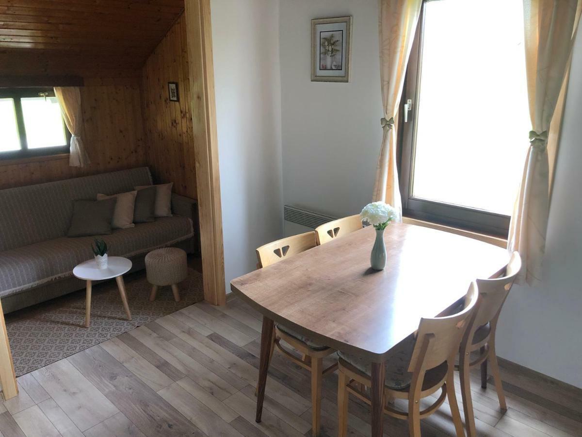 Nela Apartment Smoljanac Esterno foto